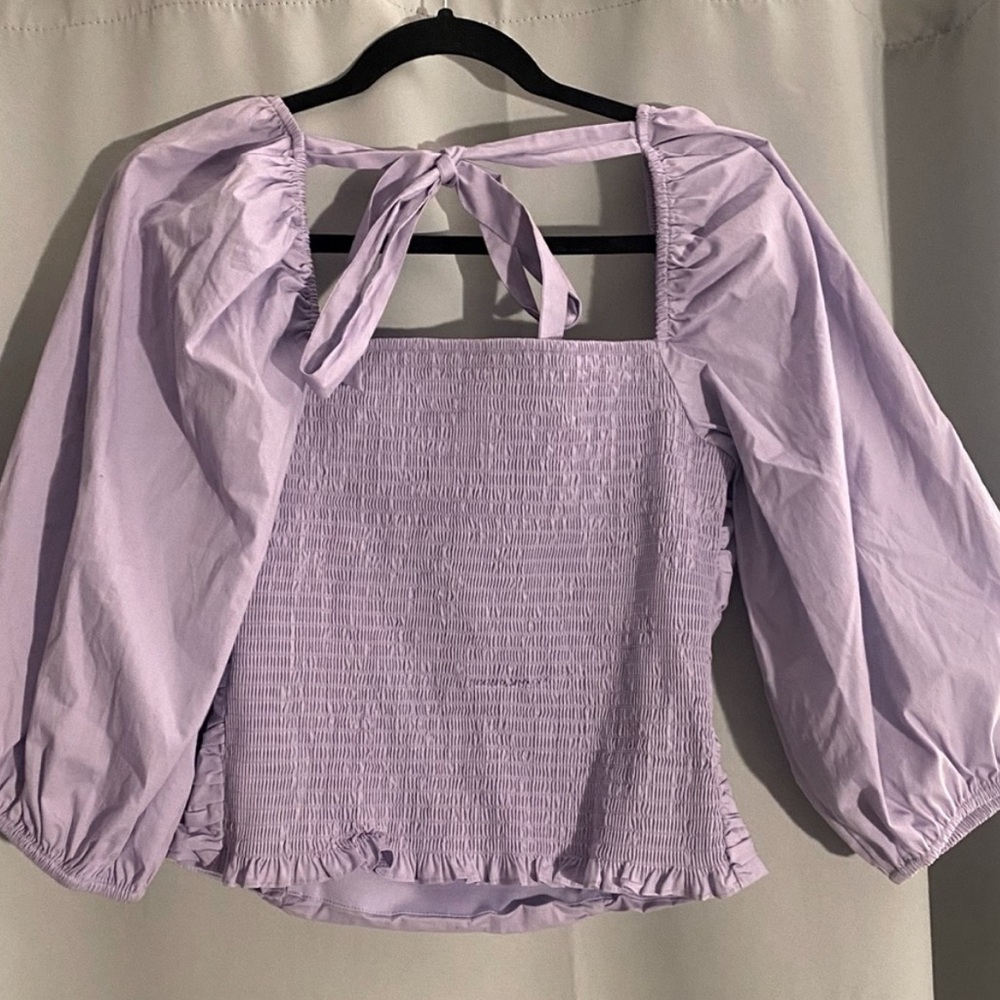 NWOT Lavender Puff Sleeve Ruched Top - Picture 4 of 4